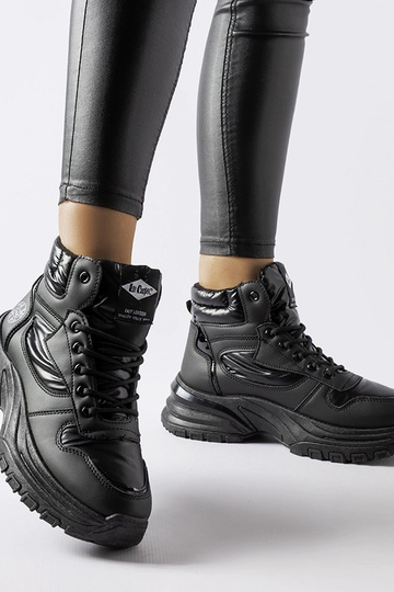 Čierne čižmy Lee Cooper...