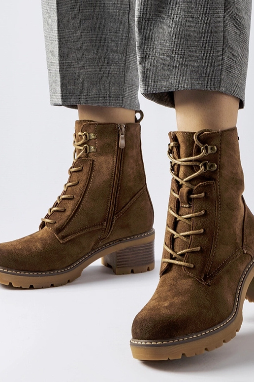 Hnedé šnurovacie členkové čižmy...