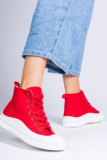 Červené topánky na... 2