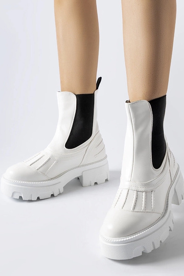 Biele masívne zimné...