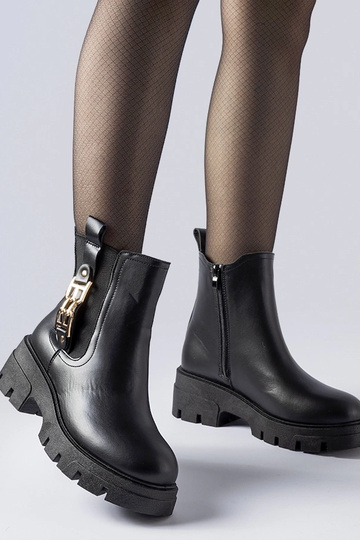 Čierne masívne čižmy s...