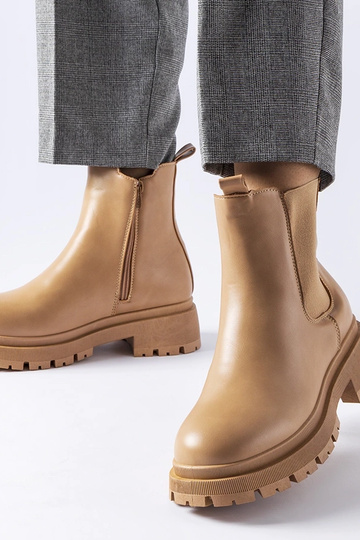 Béžové zateplené klasické...