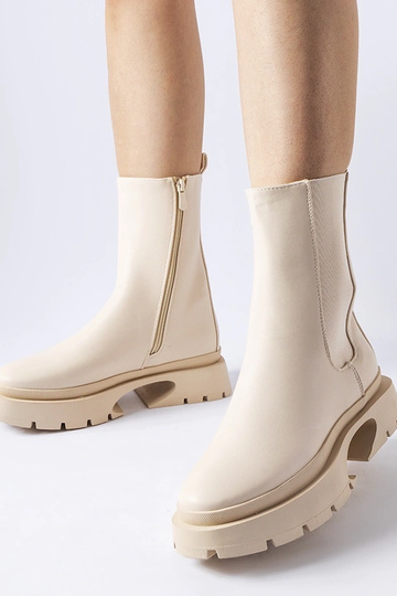 Béžové zateplené čižmy...