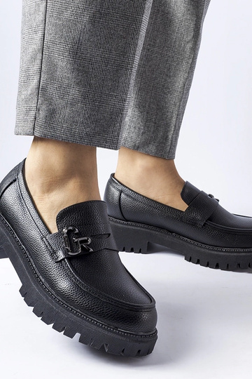 Čierne klasické mokasíny so...