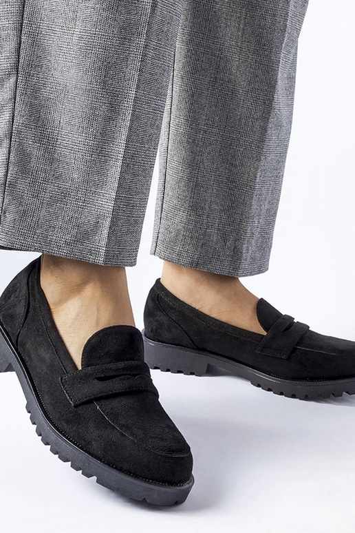 Čierne klasické topánky z umelého...