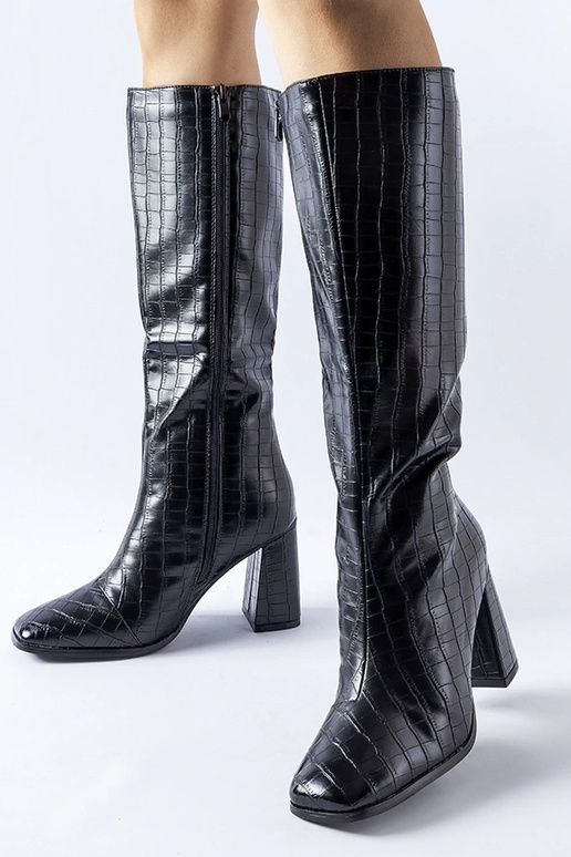 Čierne zateplené kozaky na podpätku...