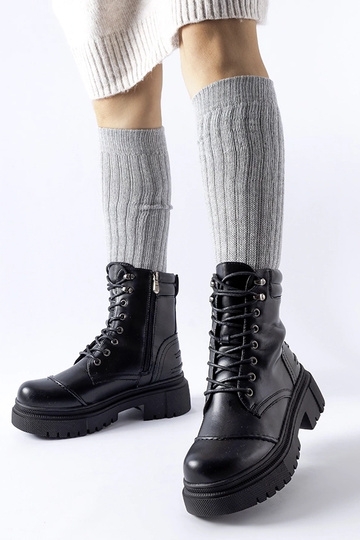 Čierne zateplené čižmy...