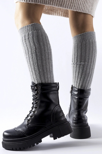 Čierne zateplené čižmy... 2