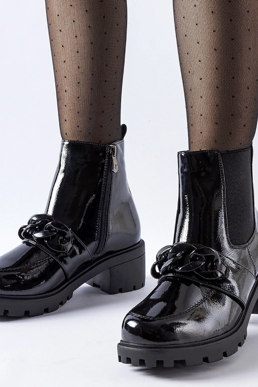 Čierne lakované zateplené čižmy s...