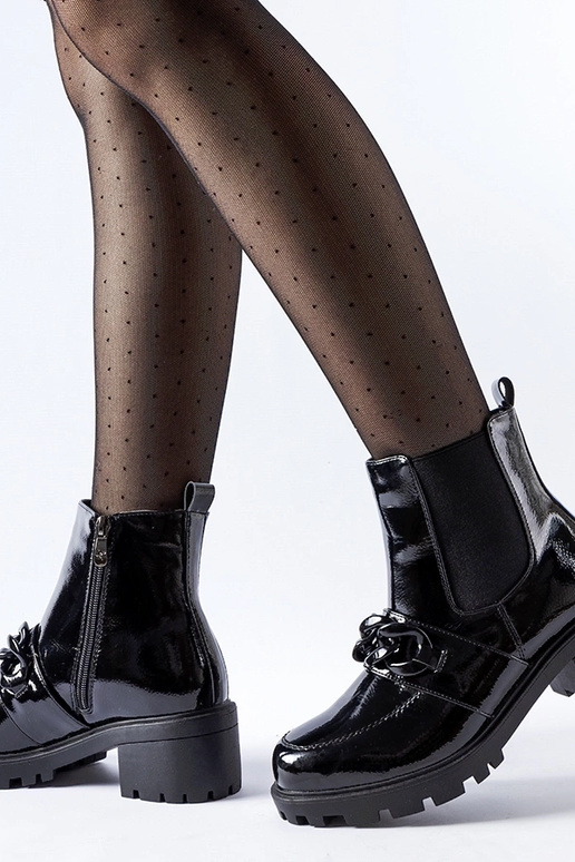 Čierne lakované zateplené čižmy s...