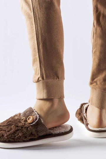 Hnedé zateplené papuče... 2