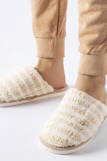 Béžovo-biele teplé pásikavé... 2