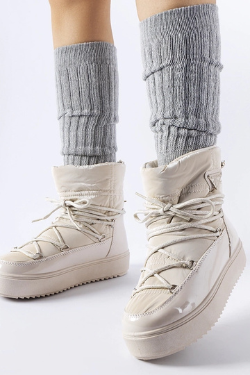 Bežové lakované snehule s...