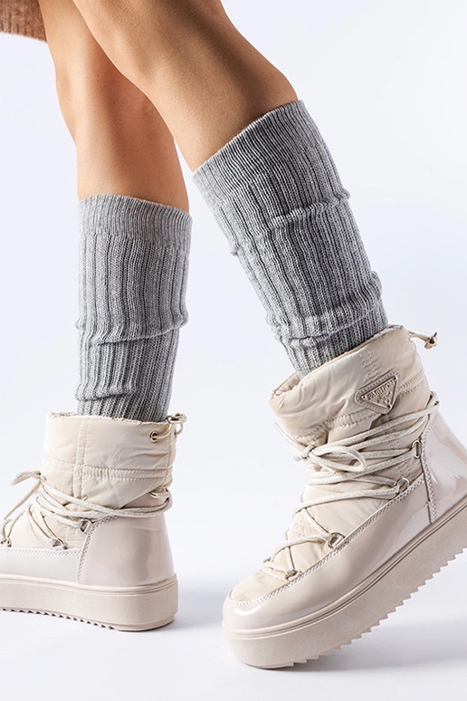 Bežové lakované snehule s gumičkou...