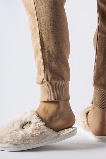 Béžové teplé papuče s...