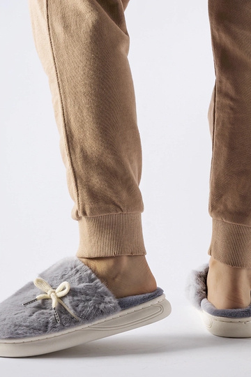 Šedé papuče s ozdobnou... 2