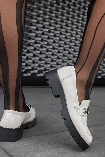 Šedé lakované mokasíny s... 2