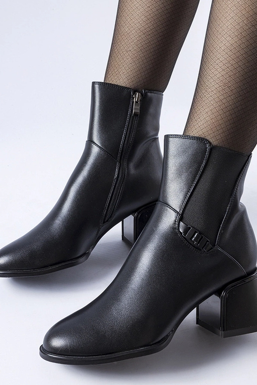 Čierne zateplené členkové čižmy na...