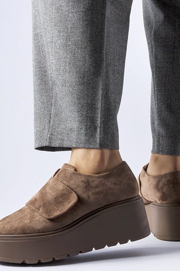 Hnedé poltopánky na... 2