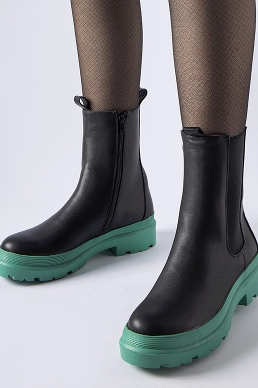 Čierne členkové čižmy so zelenou...
