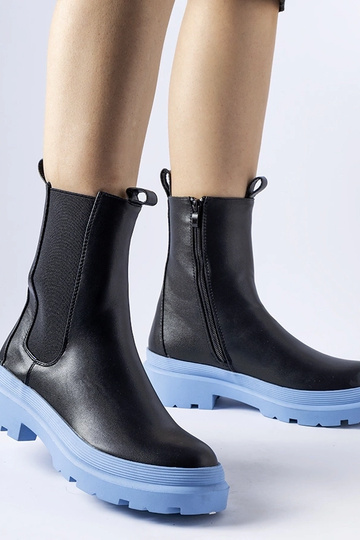 Čierne topánky s modrou...