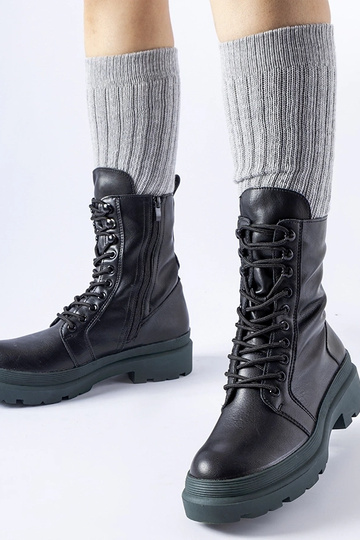 Čierne turistické topánky...