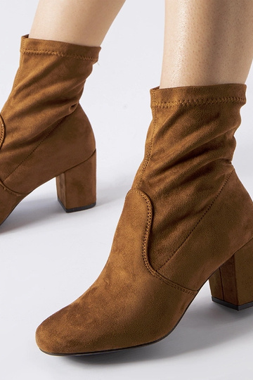 Hnedé nazúvacie členkové...