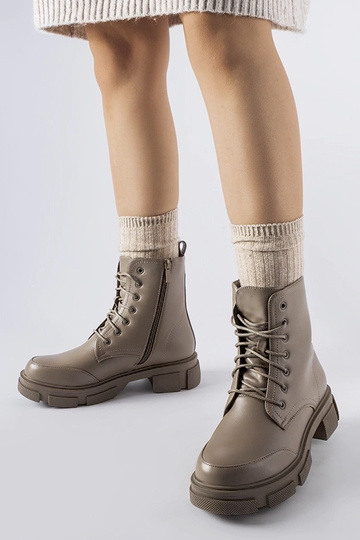 Šedo-hnedé zateplené...