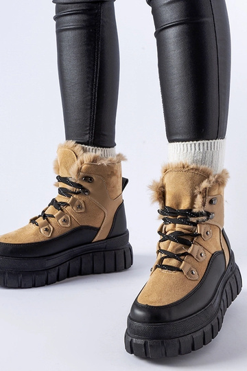 Béžové členkové čižmy s...