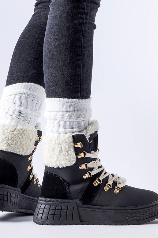 Čierni robotníci na masívnej...