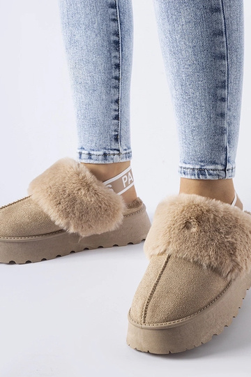 Béžové zateplené papuče s...