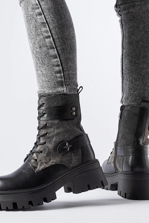 Čierne zateplené topánky s...