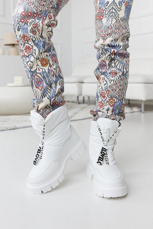 Biele zateplené snehule s nápisom...