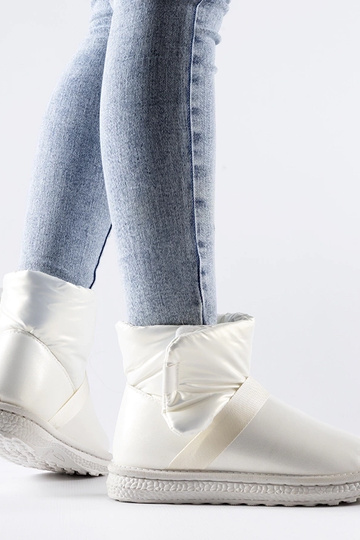 Delaune béžové lesklé...