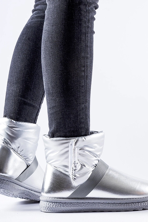 Delaune strieborné lesklé krátke snehule