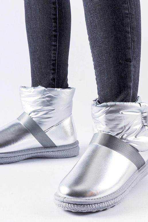 Delaune strieborné lesklé krátke snehule