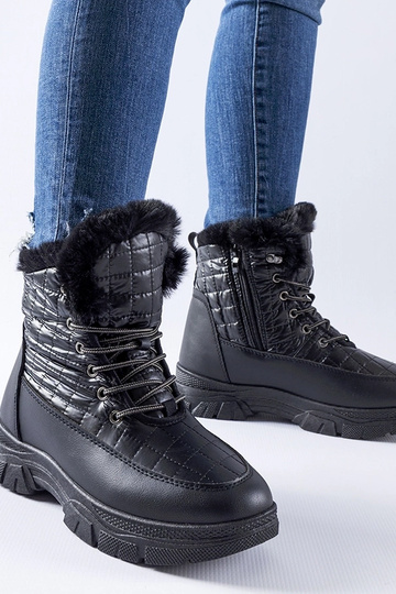 Čierne topánky na zateplenú...