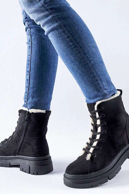 Čierne izolované topánky z umelej...