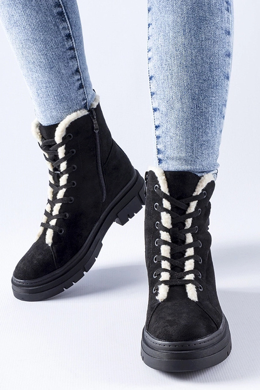 Čierne izolované topánky z umelej...