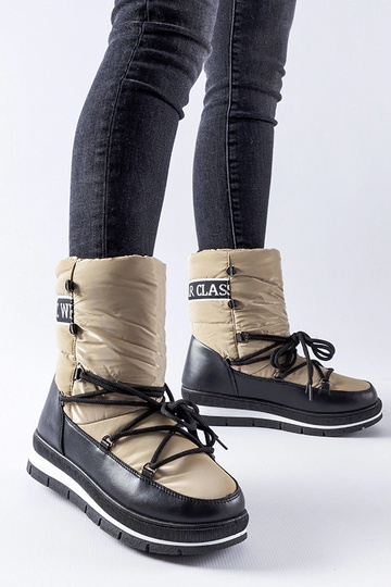 Tmavo-bežové snehule na...