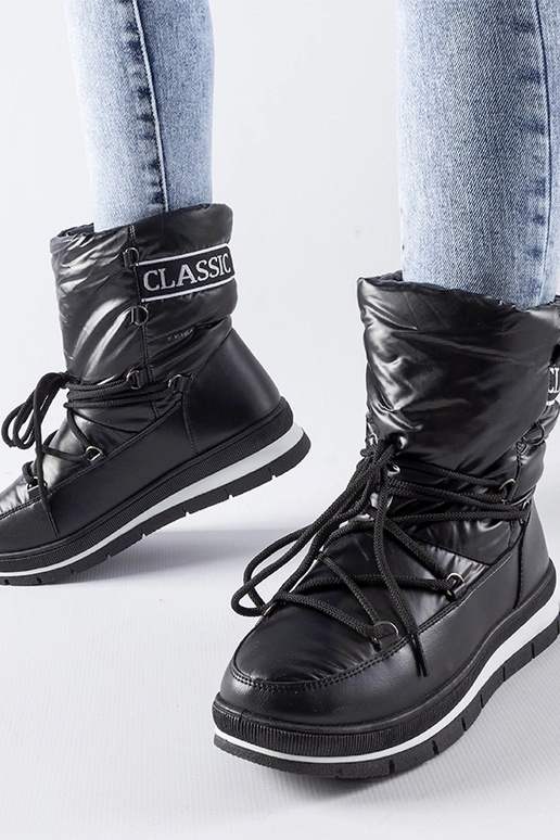 Čierne topánky do snehu na platforme...