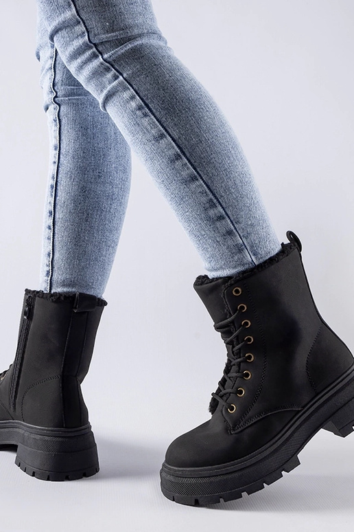 Čierne zateplené traperky Tadasuni