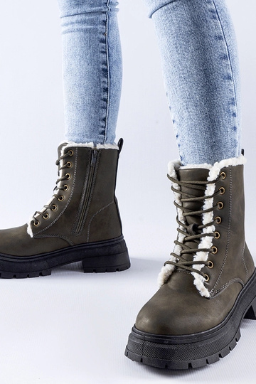 Zelené zateplené traperky...