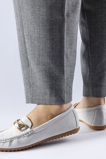 Šedé mokasíny zdobené... 2