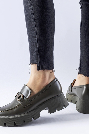 Zelené mokasíny s prackou... 2