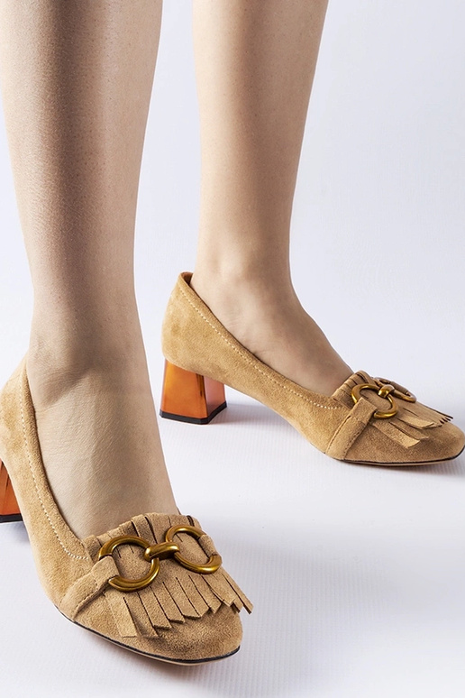 Béžové lodičky na blokovom podpätku...