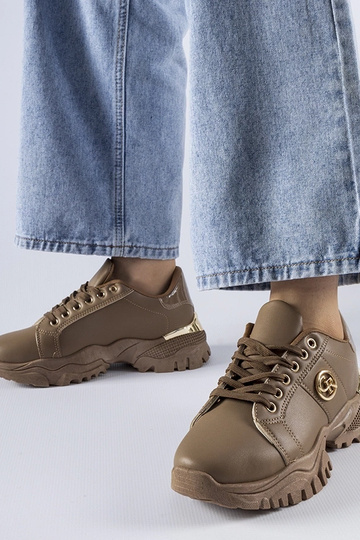 Hnedé tenisky s masívnou...