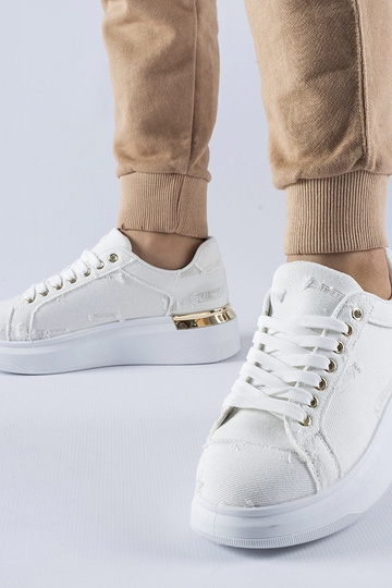 Biele tenisky na platforme...