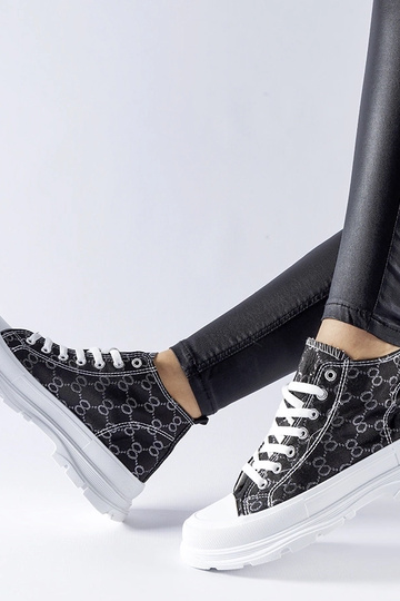 Čierne tenisky zdobené... 2