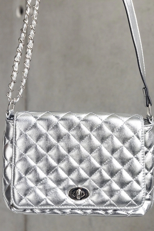 Strieborná prešívaná messenger taška...